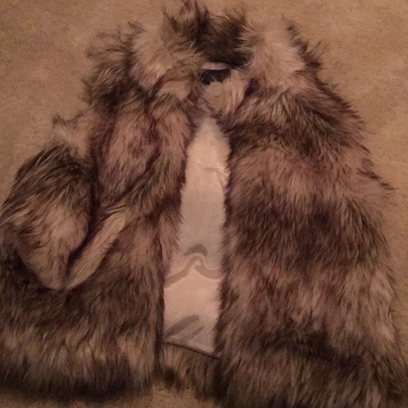 Beige fur vest - Picture 1 of 3